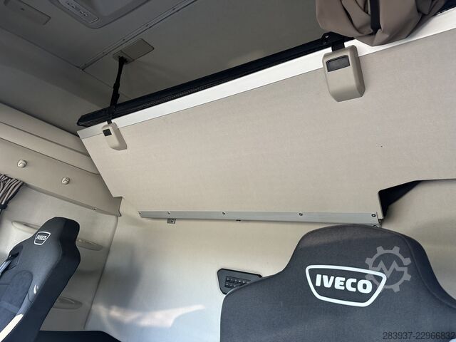 Njësi standarde të tërheqjes Iveco AS 440ST/P 490