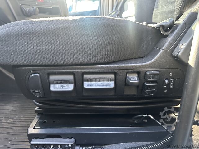 Njësi standarde të tërheqjes Iveco AS 440ST/P 490