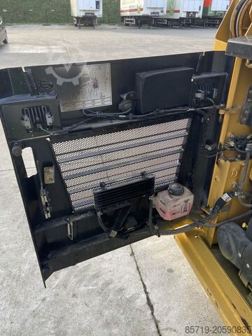 Loader CAT 226 D3 (5867)