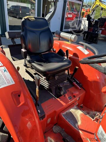 Trator compacto Kubota L1-382 (5283)