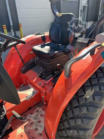 Trator compacto Kubota L1-382 (5283)
