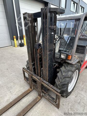 Carretilla elevadora todoterreno Manitou MH25-4