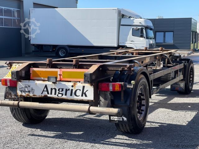 Vaihdettavalla alustalla varustettu perävaunu SCHMITZ CARGOBULL ATL 18