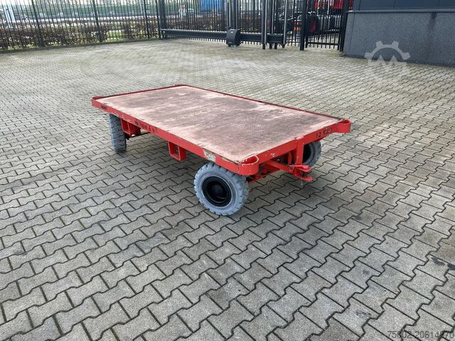 Camión plataforma Mafi double-steered and connectable heavy-duty trail...