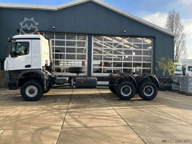 Chasis con cabina Mercedes-Benz Arocs 3340 A 6x6 Chassis cabin