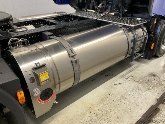 Štandardný ťahač IVECO S-WAY 460 LNG    ALU-FELGEN, LED, MIETKAUF MöGLICH