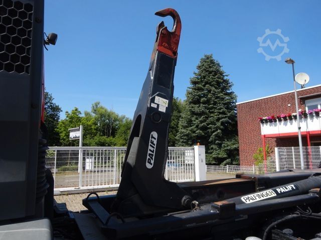 Roll-off tipper truck MAN 26.360 TGA PALFINGER Abroller 6x2-4 Hydrodrive