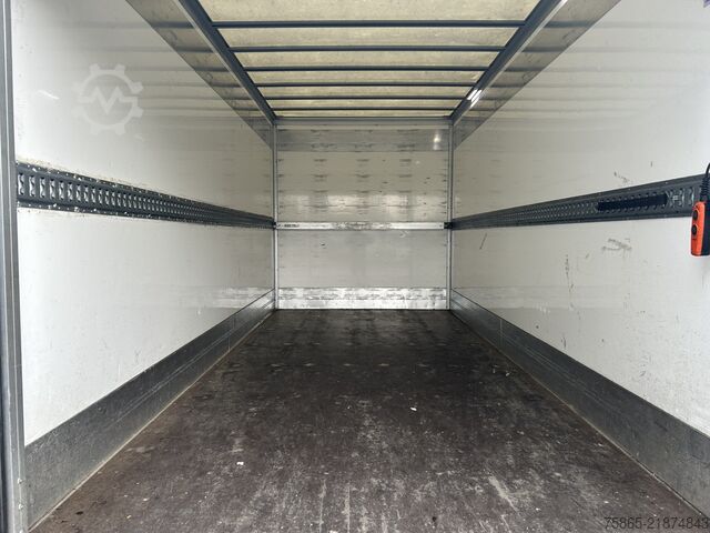 Valiză Mercedes-Benz Sprinter 517 1.9 CDI Euro 6 E / 143 dkm / Box /...
