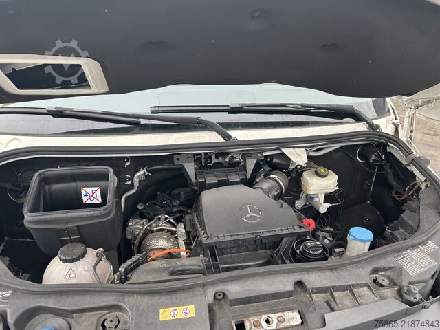 Valiză Mercedes-Benz Sprinter 517 1.9 CDI Euro 6 E / 143 dkm / Box /...