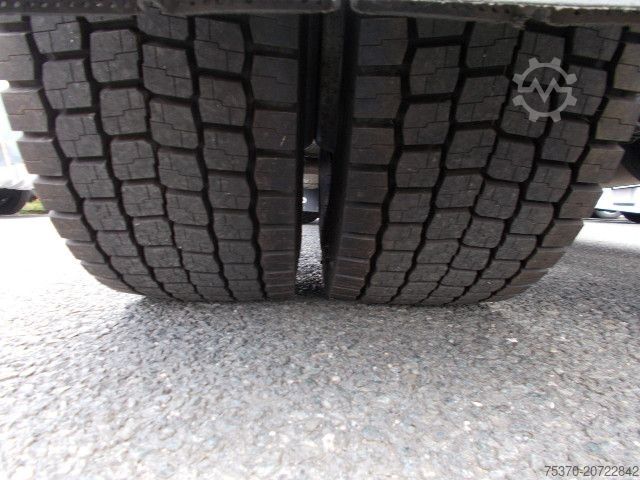 Standard tractor unit IVECO STRALIS AS440S46T/P LNG