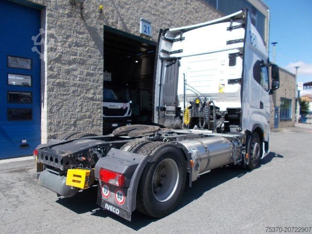 Standard tractor unit IVECO S-WAY AS440S46T/P LNG