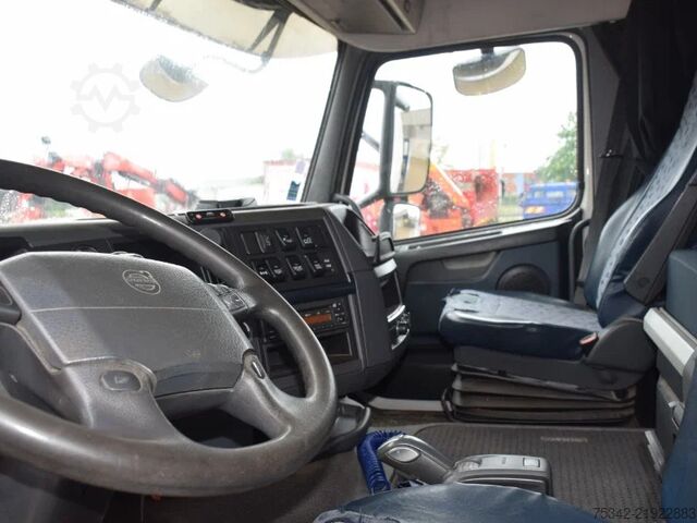 Kamion sa kranom Volvo FH 12.460