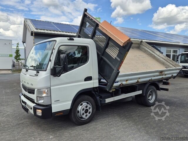 Kolme poole kallurkaubik Fuso 7C15 Dreiseitenkipper AHK Kipper 7C18