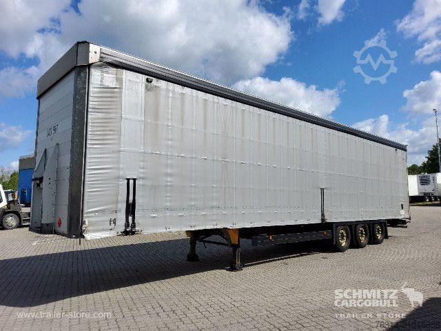 Atvērta puspiekabe ar tentu Schmitz Cargobull Curtainsider Mega Getränke