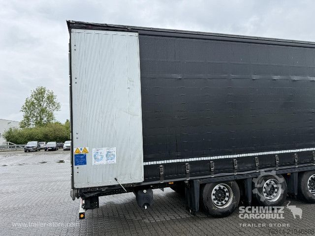 Atvērta puspiekabe ar tentu Schmitz Cargobull Curtainsider Mega Getränke