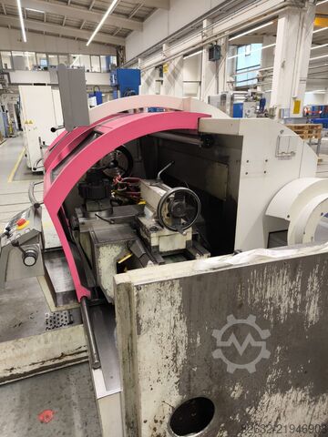 Torno controlado por ciclos Gildemeister NEF 520