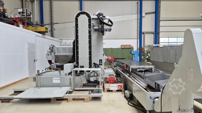 CNC gultas frēzmašīna - universāla KIHEUNG U 1350