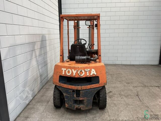 Targonca Toyota 02-5 FD 20