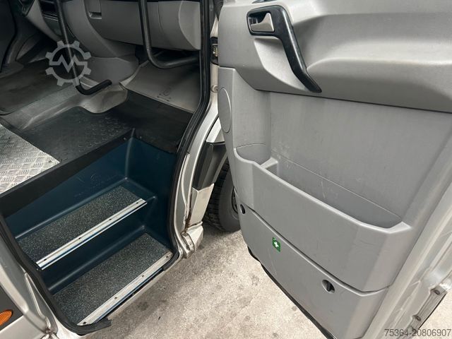 Minibuss VOLKSWAGEN Crafter 2.5 TDi Maxi 9Sitze + Lift ENGINE BROKEN