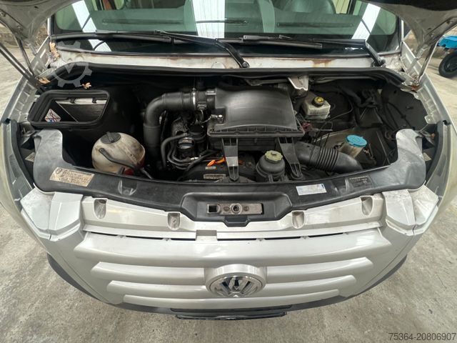 Minibus VOLKSWAGEN Crafter 2.5 TDi Maxi 9Sitze + Lift ENGINE BROKEN