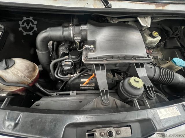 Minibus VOLKSWAGEN Crafter 2.5 TDi Maxi 9Sitze + Lift ENGINE BROKEN