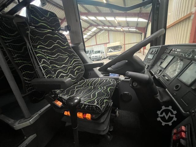 Međugradski autobus MERCEDES-BENZ Integro 0550 57 Sitze 6 Gang Dachklima Euro 5