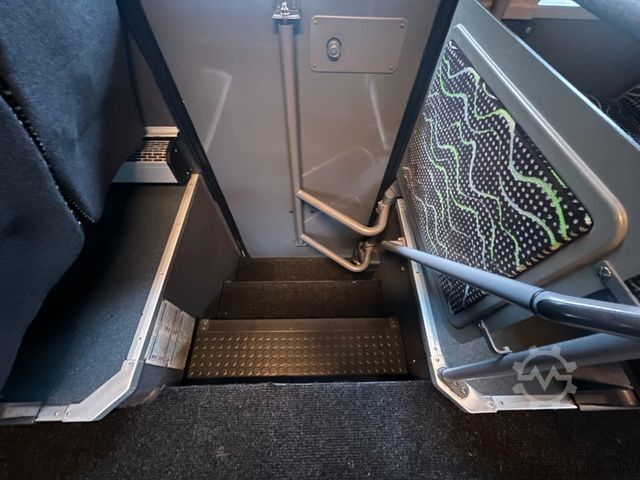 Međugradski autobus MERCEDES-BENZ Integro 0550 57 Sitze 6 Gang Dachklima Euro 5