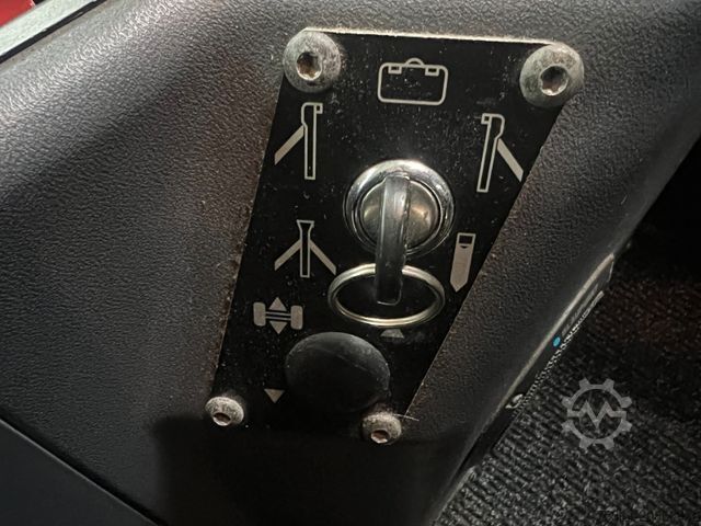 Međugradski autobus MERCEDES-BENZ Integro 0550 57 Sitze 6 Gang Dachklima Euro 5