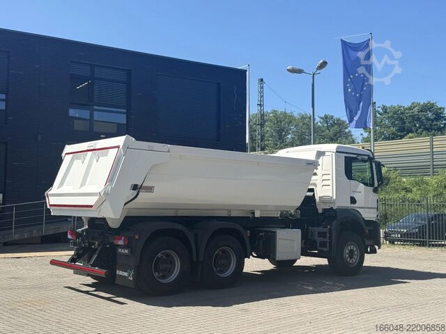 Самосвал MAN TGS 33.440