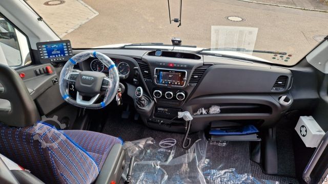 Microbuz IVECO 2x Daily 70 Lagerfahrzrug Ferqui Sunrise 2,5 m B