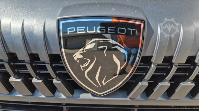 Furgone a tetto alto PEUGEOT Boxer  Hochraum 9 Sitzer L3H2 verglast BlueHDi