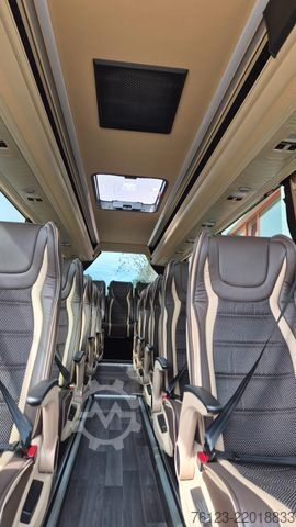 Minibus MERCEDES-BENZ Sprinter 519 29 SchlafsesselVorlauffahrzeug