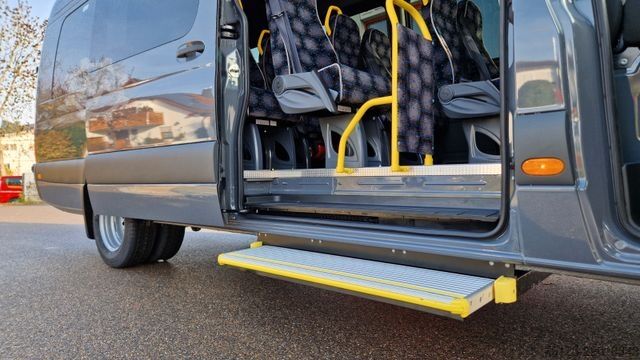 Minibus MERCEDES-BENZ 8 Sprinter Lord Light 22 Sitzer Vorlauffahrzeug