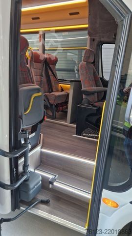 Μίνι λεωφορείο MERCEDES-BENZ 30 Sitzer Schul- Transferbus 519 Vorlauffahrzeug