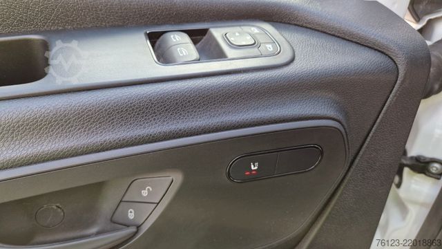 Μίνι λεωφορείο MERCEDES-BENZ 30 Sitzer Schul- Transferbus 519 Vorlauffahrzeug