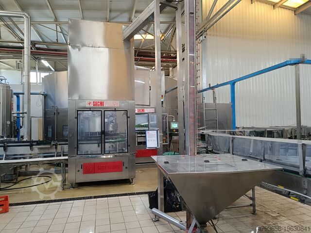 خط تعبئة وتغليف زجاجات زجاجية، محطة تعبئة SACMI Complete Glass Filling Line 50.000 bph