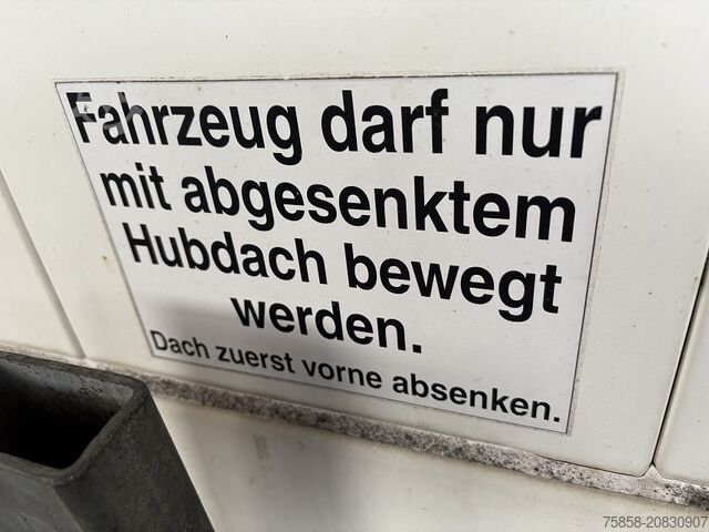 Výmenná nadstavba s plošinou a plachtou Krone Jumbo 3m Innenhöhe Hubdach Edscha