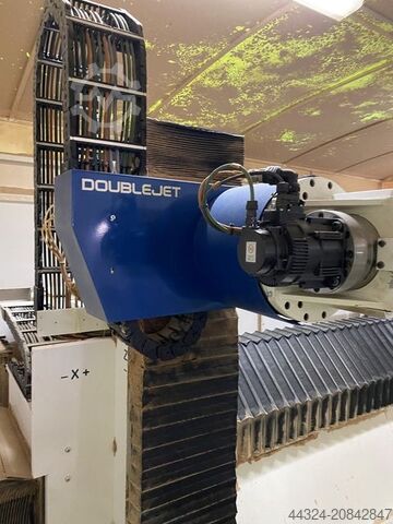 מרכז עיבוד ב-5+5 צירים BACCI DOUBLE JET