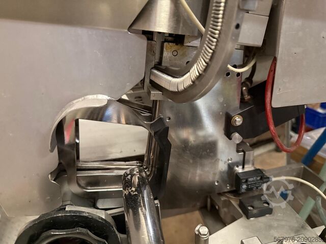 Stroj za preradu mesa Tipper Tie Technopack KDCM-A 90 Automatic Double Clipper