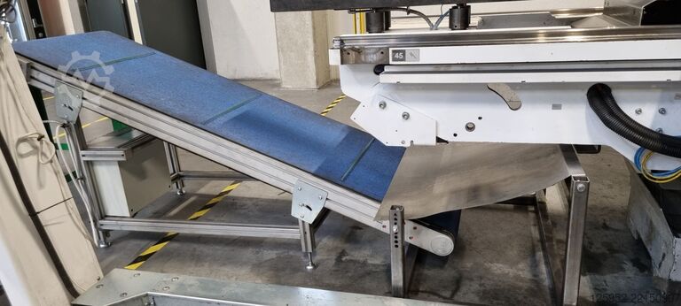 щанцова машина TRUMPF 3000-1300 (S11) średni format 1250/2500