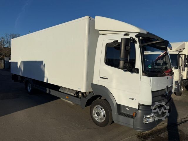รถตู้แบบกล่อง MERCEDES-BENZ ATEGO 821 L Koffer 7 m LBW 1 T*Klima+EURO 6 D