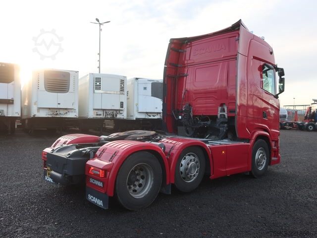 Standard trækkerunit Scania S 500 Super 6x2/4 mit verstellbarer Sattelkupplung