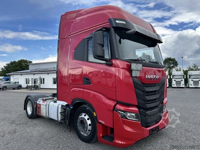 Standard trækkerunit Iveco S-Way 460 Standklima Intarder Riwo Kompressor