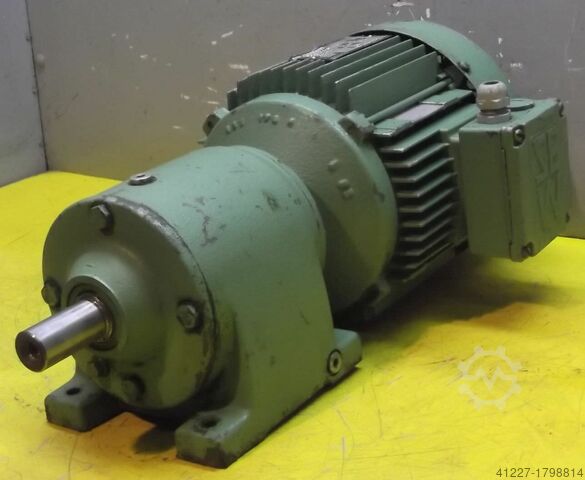 Getriebemotor 1,1 kW 47 U/min SEW Eurodrive R40DT90S-4
