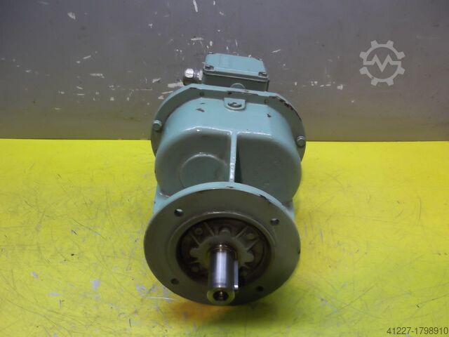 Getriebemotor 0,37 kW 70 U/min BAUER G12-20/DK 74-178 W-AS/M