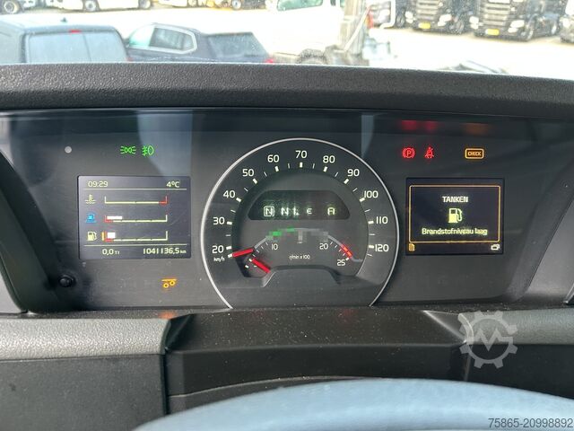 Standaard-SZM Volvo FH 460 Globetrotter XL / 6x2 / 2 Tanks / Tacho ...