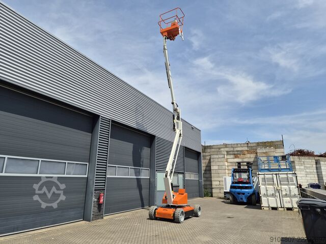Plataforma de trabalho telescópica Snorkel A38E, Year 2014, 13.5m Workingheight