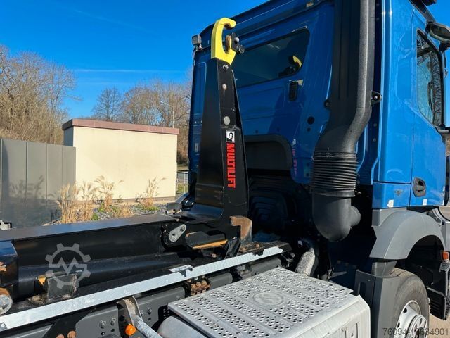 Kroklastebil MERCEDES-BENZ Arocs 1832 4x2 Abrollkipper AHK 35to
