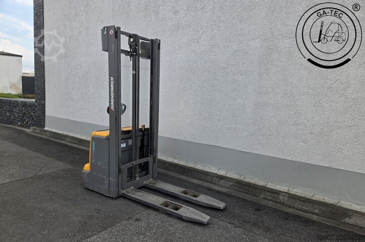 Manual stacker Jungheinrich EJC212