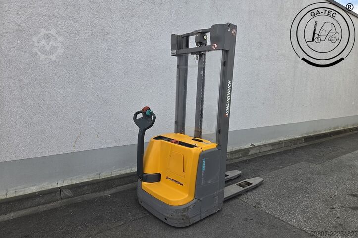Manual stacker Jungheinrich EJC212